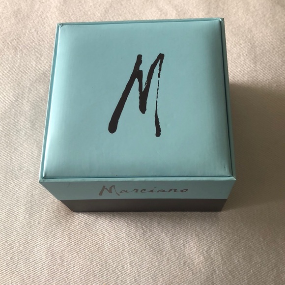 NIB Gorgeous Earrings by Marciano - Picture 5 of 6